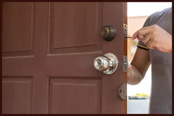 Locksmith Solution Services Louisville, KY 502-373-1330 Locksmith Solution Services Louisville, KY 502-373-1330