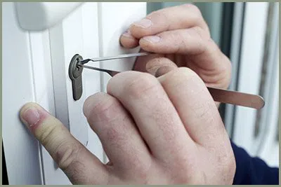 Locksmith Solution Services Louisville, KY 502-373-1330 - 68-44-15